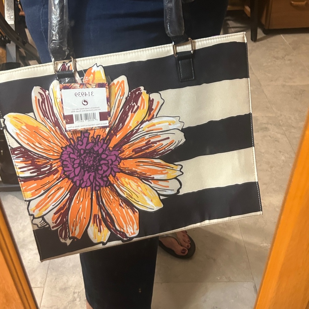 Elegant Floral Tote Bag - Black, White, Orange - Picture 3 of 4